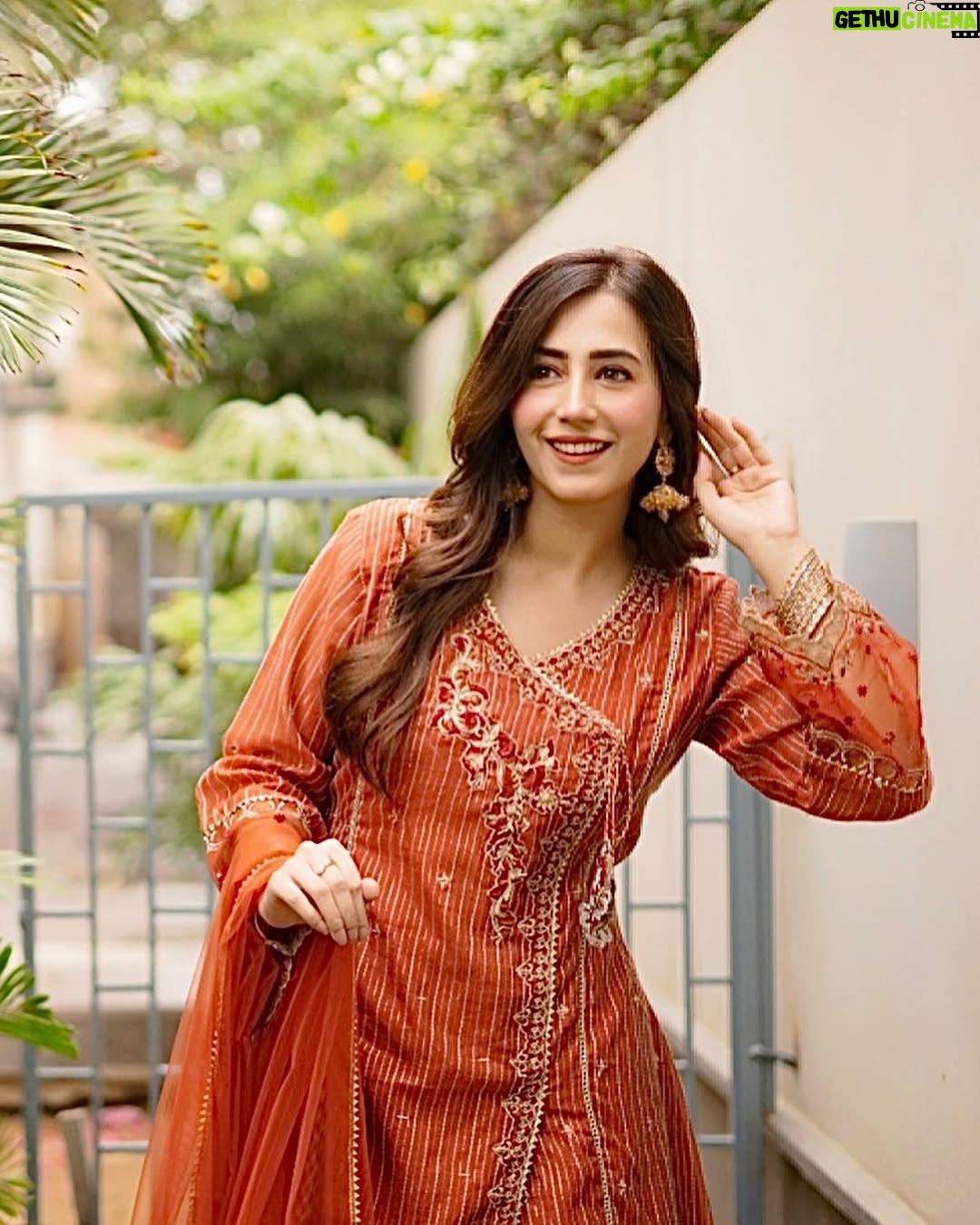 Hiba Aziz - 7.5K Likes - Raani
@omalbykomal