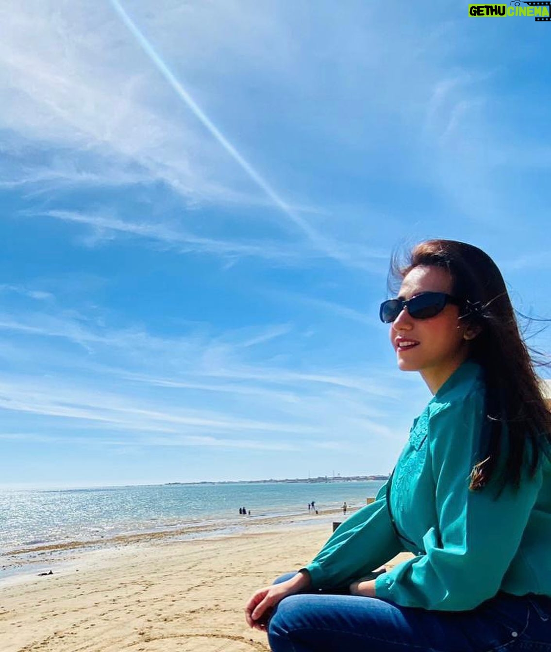 Hiba Aziz - 7K Likes - H I R A E T H
