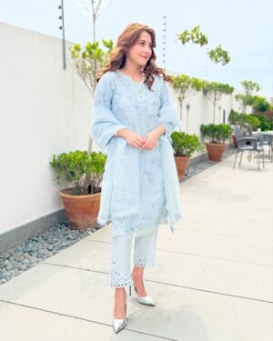 Hina Altaf Instagram - 👀