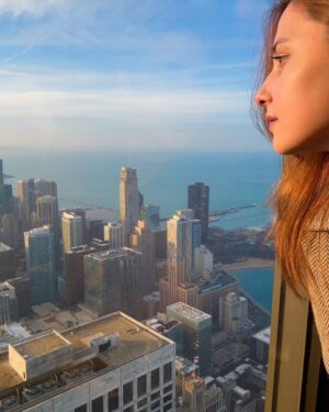 Hina Altaf Instagram - Today was quite an adventure. I walked a lot until I realized my Google Maps wasn’t working right. After some trouble, I got an Uber and reached 360 Chicago because I really wanted to go after buying tickets. I waited for 45 minutes, and when I got on the escalator, the lift bounced three times and then stopped. Luckily, we were on the first floor, but there were 11 of us stuck in the lift for about 15-20 minutes. It took a while for the management to help, but two guys in the lift managed to open the doors, and we got out. When we moved to the second elevator, we all took pictures to remember the experience. At 360 Chicago, it’s not just about the amazing view; you also learn interesting things about the history of Chicago. Finally, we made it to the 94th floor and  once I was out I decided to eat SAMOSAS 😉Signing out ♥️