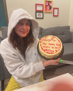 Hina Altaf Instagram - These were  the cutest gifts I received. Thank you for making me feel special. We are the best team ♥️ 
@mahaansar 
@hinuu_mii_janam 
@hinuxgem 
@hina.altaf.fantasy.world