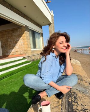 Hina Altaf Instagram - 🌊