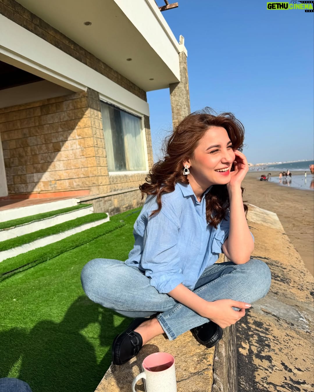 Hina Altaf - 20.1K Likes - 🌊