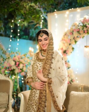 Hina Javed Instagram - Maham

#terejaanekbaad @arydigital.tv  @sixxsigmaplus
Dress: @tasneemsadafofficial