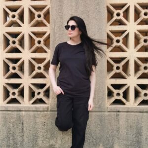 Hina Javed Instagram - Wearing these cool t-shirts from @josh_lifestyle_clothing by @malijoshofficial.

Pc: @lifestyle_with_shey