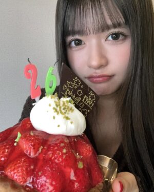 Hina Kagei Instagram - _
沢山の方にお祝いして貰えて、遅めのバレンタインも作って🧁ིྀ
楽しいお誕生日でした、幸せ₍ᐢ‥ᐢ₎ ♡

大和コネクト証券の皆様とキャスティングチームの方々からも
お祝いのお花をいただきました嬉しい💐
みんなから送られてきてた沢山のメッセージも全部読んだよ、ありがとう(՞˶ᵒ̴̶̷᷄꒳ᵒ̴̶̷᷅ ˶՞)‪ ♡゛‬