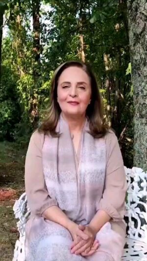Hina Khawaja Bayat Instagram - Let's reclaim our strength! 'Gardun mein sariya' - a phrase often misunderstood, but when wielded with noble intentions, it becomes our unyielding resolve. Let's unite for the greater good of our beloved Pakistan! Let's forge a future built on dedication, passion, and unwavering commitment to excellence. Happy Independence Day!

#GardunMeinSariya #SariyaForAGoodCause #PatrioticStrength #IndependenceDayPride #PakistanKaJunoon #SheikhooSteel