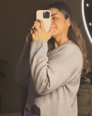 Hira Soomro Instagram - Don’t you love me 😈