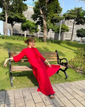 Hoang Thuy Linh Instagram - Mùng 1 ❤️🥰
#HappyLunarNewYear2025 #xeoxo