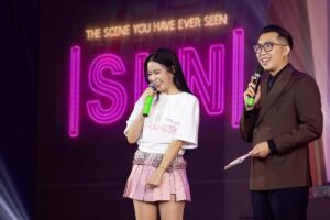 Hoang Thuy Linh Instagram - Xin được trân trọng cảm ơn Ban Giám Hiệu, Quý Thầy Cô Giáo cùng các bạn sinh viên trường Đại Học Kinh Tế TP HCM thật nhiều. 💖🙏

Hôm qua là một kỉ niệm tuyệt đẹp khi lần đầu tới thăm ngôi trường nơi mà các em DTAP đã học tập và trưởng thành. Cảm ơn DTAP vì đã gieo duyên để chị có cơ hội được tới đây nha!!! 🍀🙌🏻

Các bạn Sinh Viên vẫn luôn tuyệt vời, năng động và mình đã học hỏi được ở các em rất nhiều sự tích cực, cầu tiến, sự hồn nhiên, chân thành và hy vọng trong giai đoạn sắp tới, mình sẽ được tiếp thu nhiều hơn nữa kiến thức ở khắp mọi nơi mình đi qua và có duyên dừng chân. Cảm ơn các em vì đã tập nhảy không thua bất kì một vũ đoàn chuyên nghiệp nàooooo và đã hoàn thành phần trình diễn với nhauuuuu thật vuiiiii vs rấttttt xuất sắc haaa!!! Yêu và trân trọng nhiều lắm!!! 🩷🩷🩷

Cuối cùng xin được biết ơn rất nhiều vì Quý Nhà Trường đã cho Linh cùng chung tay gửi một món quà nhỏ tới Quỹ tổ chức các hoạt động đồng hành- hỗ trợ Sinh Viên của Hội Sinh Viên Đại Học Kinh Tế TP HCM.
Mong rằng cuộc sống của chúng ta sẽ luôn ngập tràn niềm vui, sự chia sẻ và ấm áp mỗi khi thấy nhau trong hành trình sống này. 🙏

Cầu chúc mọi người bình an, mạnh khoẻ, thấy nhau là thấy nụ cười..!!! 🍀🍀🍀

Nơi nào có niềm yêu thương, nơi đó là Miền Đất Hứa💚💚💚 

#Grateful #gratefully