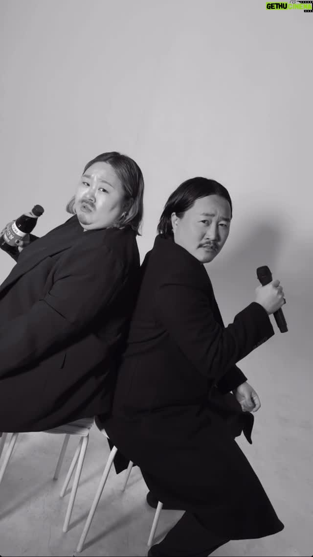Hong Yun-hwa - 62.7K Likes - 째즈입니다. 여러분의 혼란을 덜어드리려다 더 깊은 혼돈에 빠지고 돌아왔습니다. 세계관이 붕괴된 느낌이랄까요.. 하지만 멀티버스속 홍째즈는 너무 사랑스러운 분이였어요.. 🥹 홍째즈님께 정말로 깊은 감사를 드립니다. 
Thanks to @yunhwahong #조째즈 #홍째즈 #도플갱어