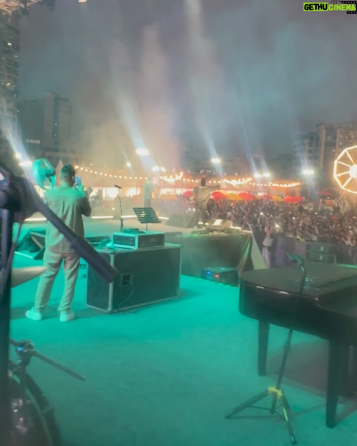 Hritu Zee - 31.6K Likes - What A Great Experience,
Experiencing The Magic of Rap - Live🔥🔥
@ikkamusic @dinojms 🤍