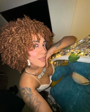 Hritu Zee Instagram - How Do I Look ??😍
#afrocurls #afro #afrohair
