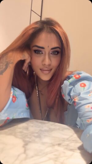 Hritu Zee Instagram - Time Does The JUSTICE!

& then the moon said,
Dear Girl,
 It’s all possible ✨💥🌈

 Vibin’ on my song #rooh 😻

@yoyohoneysingh 😍 @tseries.official @the.shams.here @paradox.here