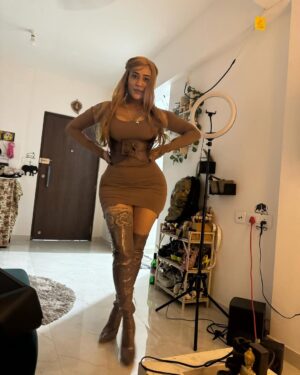 Hritu Zee Instagram - #brown 🤎#chori 🤎 #glory 🤎
#costumetrial 🤎