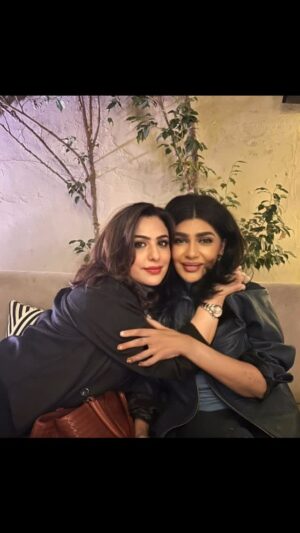 Iffat Rahim Instagram - Thankyou so much @samz1807 for this much needed meetup❤️❤️❤️❤️
@nattyh786 to us 🥂