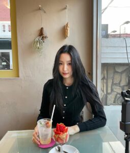 Actress Im Min-su HD Photos and Wallpapers March 2025
