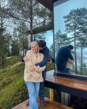 Iman Meskini Instagram - Happy birthday to the most amazing, kind, funny, intelligent, caring and handsome husband ❤️ I love you to the moon and beyond. Thank you for all the memories we’ve shared so far, and I pray for many more to come inn sha Allah 🤲🏽🎈