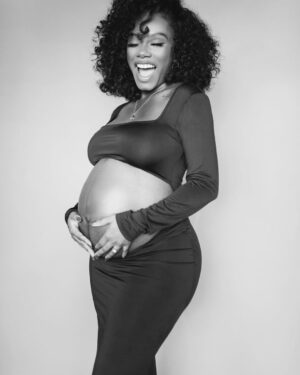 Imani Hakim Instagram - mama said she ain’t raising no babies. 

what’s the cutoff for teenage mom again? it’s 31, right..