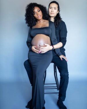 Imani Hakim Instagram - mama said she ain’t raising no babies. 

what’s the cutoff for teenage mom again? it’s 31, right..