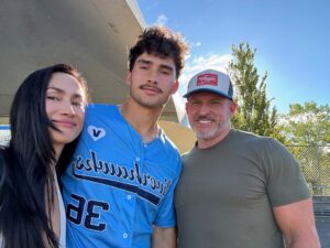 Ina Raymundo Instagram - Just like that, my summer with our son is over.
Keep shining Kuya @jakobpoturnak and you’ll always be in mama’s  prayers🤍
See you in December🩵