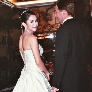 Ina Raymundo Instagram - Twenty-two years ago, I married my Prince Charming—the man of my (day)dreams. 
We were destined to have a big, loving family. Sharing with you some of our wedding pictures that I’ve never shared before, and they still bring back the sweetest memories.🥰💜♥️
#dadofmy5kids #blessed #thelookoflove
