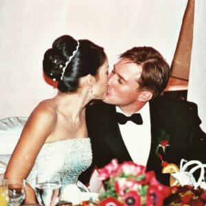 Ina Raymundo Instagram - Twenty-two years ago, I married my Prince Charming—the man of my (day)dreams. 
We were destined to have a big, loving family. Sharing with you some of our wedding pictures that I’ve never shared before, and they still bring back the sweetest memories.🥰💜♥️
#dadofmy5kids #blessed #thelookoflove