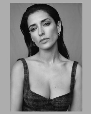 Inma Cuesta Instagram - Retrato.
 por @rubenvega_ 🤍
@paulasoroa  @_freddyalonso
#portrait  #blackandwhite