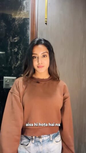 Insha Ghai Instagram - Healing isn’t always big breakthroughs. Sometimes, it’s just showing up for myself- choosing to care, to nourish, to keep moving forward, one soft moment at a time✨