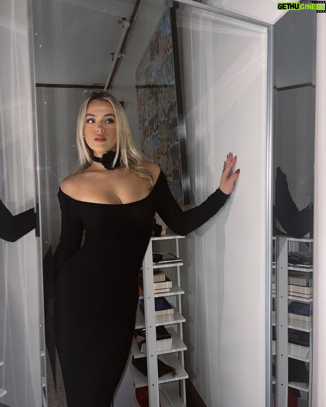 Isabella Alexander - 3.6K Likes - GNO! 🖤