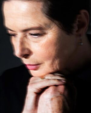 Isabella Rossellini Instagram - Thanks to the @nytimes for the interview with the wonderful journalist Melena Ryzk . ( photos by @theatraff ) Thanks to all my friends Laura Dern, Ryan Murphy , John Lithgow, Stanley Tucci and Edward Berger for the kind quotes  about me  @lauradern @ryanmurphyproductions @stanleytucci @eeedwardberger @jalithgow ♥️ @theacademy @mamafarm
