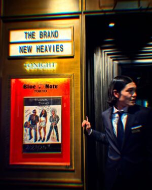 JUJU Instagram - Thank you so very much The Brand New Heavies！！良い音楽を生で浴びるってなんと幸せなことだろうか。ああああもう一回観たい。

そしてブルーノートのみなさんがフライドチキンをバースデー仕様にしてくださったのも最高に幸せでした。ううう。私はなんて果報者だ。本当にありがとうございました｡ﾟ( ﾟஇ‸இﾟ)ﾟ｡

やっぱりブルーノートって最高で大好きだ。新メニューも美味しいもの目白押し。また行かねば！！