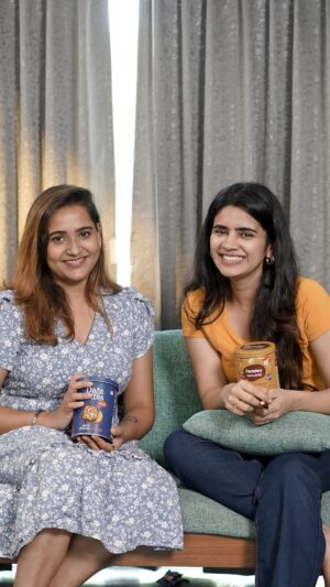 Jacqueline Fernandas Instagram - Craving something sweet yet healthy? Here’s the perfect combo 😉

.

Chocolate   Orange   Dates = A Match Made in Snack Heaven! 🍫🍊 No added sugar, just wholesome goodness. Ready to take a bite? 😋 #HealthySnacking #FarmleyDateBites”

#ad
