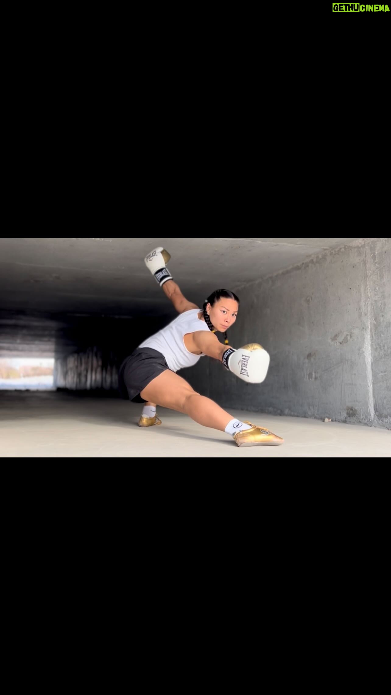Jade Xu - 1.2K Likes - Aspire To Inspire🔥🔥🔥 @jadexuofficial
Camera:
@davidtorok_official
Performers: @jadexuofficial & @will.w.chen
Visit: @wuway_action
T-Shirt: @wuway_design
#wuway #action #design #davidtorok #jadexu #kungfu #boxing #drill #fight #stunts #choreography #martialarts #mortalkombat #madambo #marvel #mcu #blackwidow #shangchi #tbt
