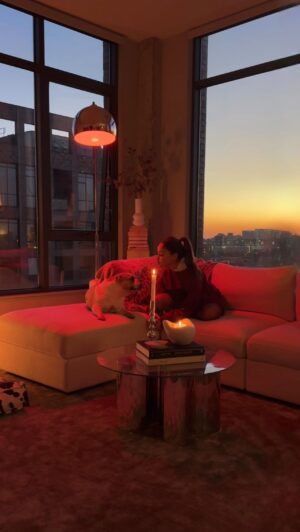 Jami Alix Instagram - hear me out: i actually find it really easy to fall in love with early sunsets bc that just means more couch time 🧸🫶🏽 @interiordefine tatum sofa linked in stories and highlights! code JAMI20 for 20% off ☁️