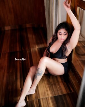 Janaki Sudheer Instagram - I'm not a one in a million kind of girl. I'm a once in a lifetime kind of girl.

#picoftheday #postoftheday #instagood #instadaily #instapeace #instadaily #instamood #happiness #modelsofkerala #modelsoﬁnstagram #malayalamcinema #bigbossmalayalam #bigbossmalayalamseason4 #selflove #southindianactress #actress #love #selflove #janakisudheer #attitude #actress