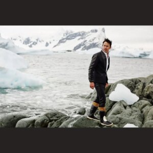 Janet Hsieh Instagram - A few penguins crashed our wedding. 有幾個（很多個）企鵝加入我們的南極婚禮🐧🐧🐧🐧🐧
Amazing photos by @nickonken