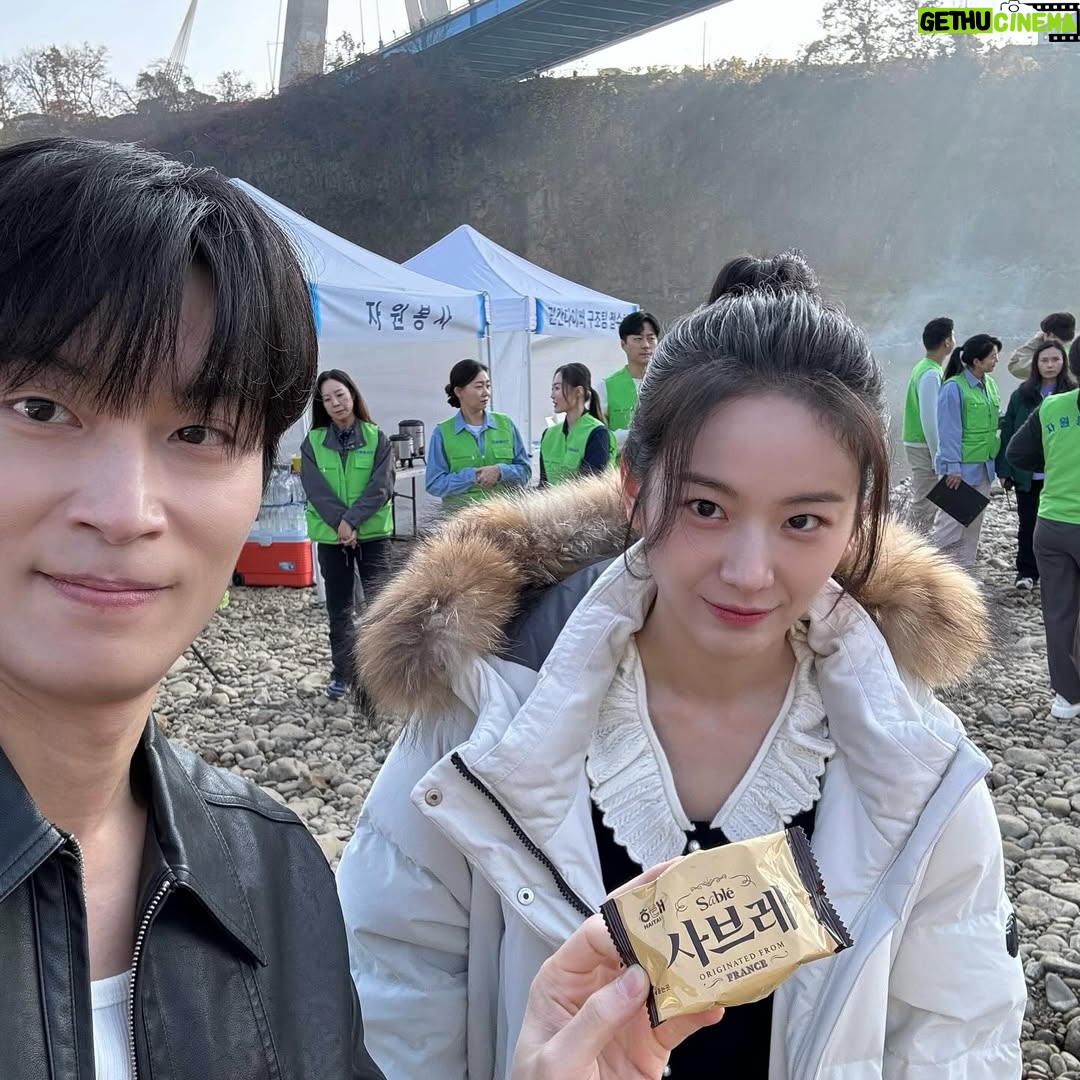 Jang Gyu-ri - 270.8K Likes - #ě§ę¸ęą°ě ě íë ě´ŹěěĽ ě모쥰모
.
.
ëě ëśěĄąí¨ě ěąě죟ë ëśë¤ ëëśě ë§¤ë˛ ěŚęą°ě´ ë§ěěźëĄ íĽí ě ěěë ě§ę¸ ęą°ě ě íë ě´ŹěěĽ, ě´ ę°ěŹí¨ ěě§ ěęł ěěźëĄë ě´ěŹí ëěę°ěźě§
ě§ę¸ ęą°ě ě íëě ěŹëí´ěŁźě 모ë ëśë¤ęť ě§ěŹěźëĄ ę°ěŹë댽ëë¤. ěë
ëě 댏!