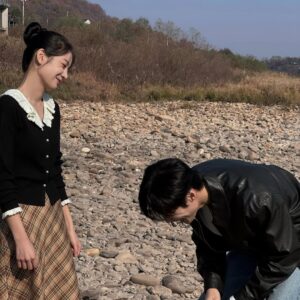 Jang Gyu-ri Instagram - #지금거신전화는 촬영장 요모조모

.
.

나의 부족함을 채워주는 분들 덕분에 매번 즐거운 마음으로 향할 수 있었던 지금 거신 전화는 촬영장, 이 감사함 잊지 않고 앞으로도 열심히 나아가야지

지금 거신 전화는을 사랑해주신 모든 분들께 진심으로 감사드립니다. 안녕 나유리!