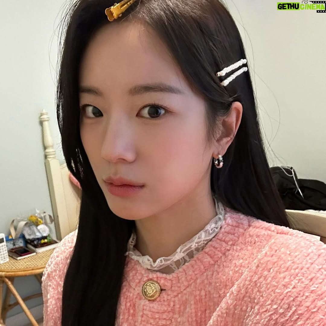 Jang Gyu-ri - 270.8K Likes - #ě§ę¸ęą°ě ě íë ě´ŹěěĽ ě모쥰모
.
.
ëě ëśěĄąí¨ě ěąě죟ë ëśë¤ ëëśě ë§¤ë˛ ěŚęą°ě´ ë§ěěźëĄ íĽí ě ěěë ě§ę¸ ęą°ě ě íë ě´ŹěěĽ, ě´ ę°ěŹí¨ ěě§ ěęł ěěźëĄë ě´ěŹí ëěę°ěźě§
ě§ę¸ ęą°ě ě íëě ěŹëí´ěŁźě 모ë ëśë¤ęť ě§ěŹěźëĄ ę°ěŹë댽ëë¤. ěë
ëě 댏!
