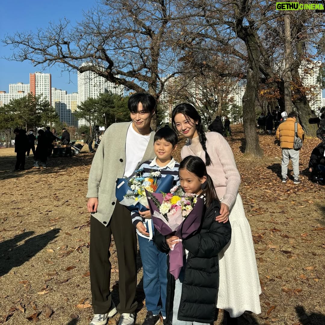Jang Gyu-ri - 270.8K Likes - #ě§ę¸ęą°ě ě íë ě´ŹěěĽ ě모쥰모
.
.
ëě ëśěĄąí¨ě ěąě죟ë ëśë¤ ëëśě ë§¤ë˛ ěŚęą°ě´ ë§ěěźëĄ íĽí ě ěěë ě§ę¸ ęą°ě ě íë ě´ŹěěĽ, ě´ ę°ěŹí¨ ěě§ ěęł ěěźëĄë ě´ěŹí ëěę°ěźě§
ě§ę¸ ęą°ě ě íëě ěŹëí´ěŁźě 모ë ëśë¤ęť ě§ěŹěźëĄ ę°ěŹë댽ëë¤. ěë
ëě 댏!