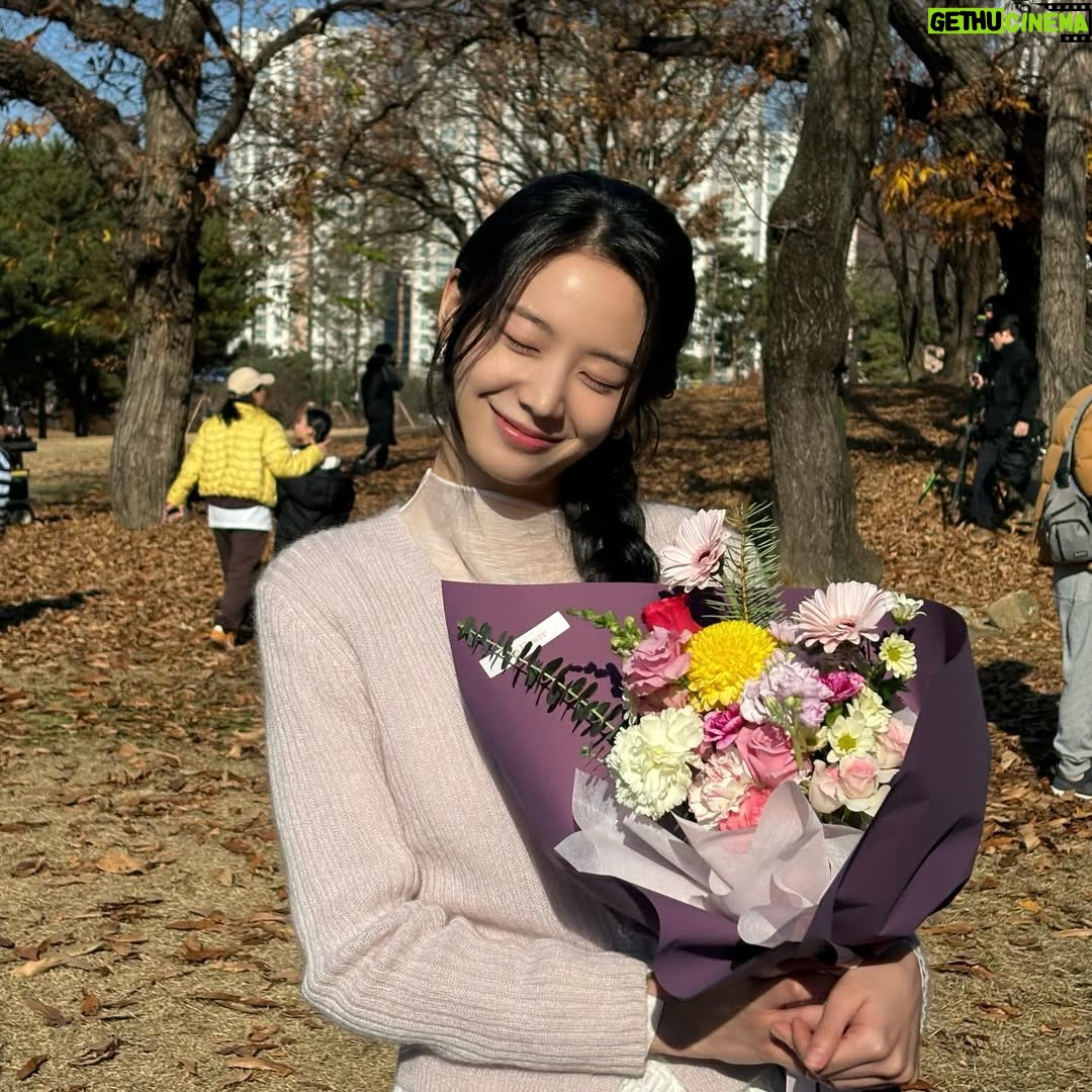 Jang Gyu-ri - 270.8K Likes - #ě§ę¸ęą°ě ě íë ě´ŹěěĽ ě모쥰모
.
.
ëě ëśěĄąí¨ě ěąě죟ë ëśë¤ ëëśě ë§¤ë˛ ěŚęą°ě´ ë§ěěźëĄ íĽí ě ěěë ě§ę¸ ęą°ě ě íë ě´ŹěěĽ, ě´ ę°ěŹí¨ ěě§ ěęł ěěźëĄë ě´ěŹí ëěę°ěźě§
ě§ę¸ ęą°ě ě íëě ěŹëí´ěŁźě 모ë ëśë¤ęť ě§ěŹěźëĄ ę°ěŹë댽ëë¤. ěë
ëě 댏!