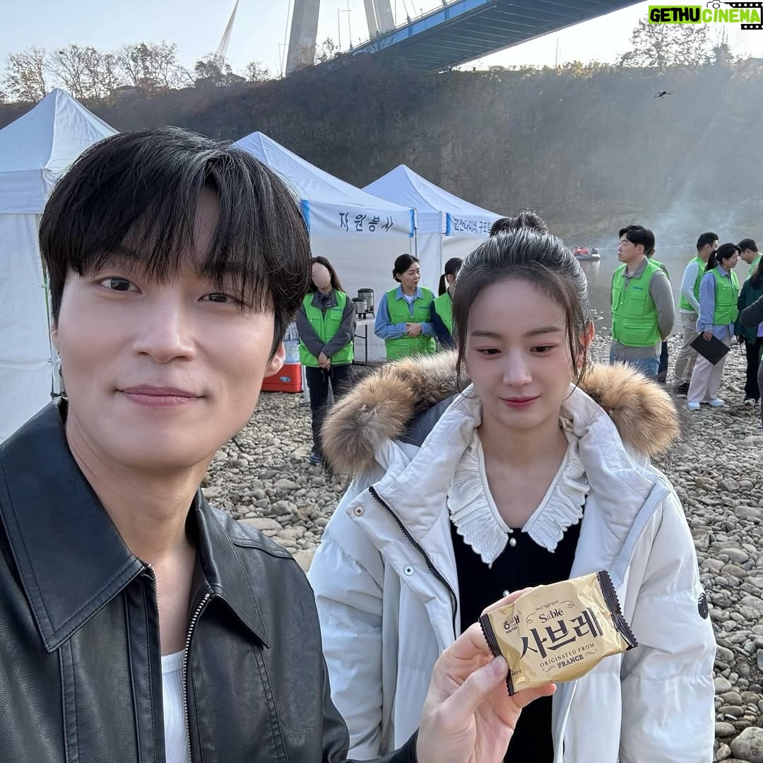 Jang Gyu-ri - 270.8K Likes - #ě§ę¸ęą°ě ě íë ě´ŹěěĽ ě모쥰모
.
.
ëě ëśěĄąí¨ě ěąě죟ë ëśë¤ ëëśě ë§¤ë˛ ěŚęą°ě´ ë§ěěźëĄ íĽí ě ěěë ě§ę¸ ęą°ě ě íë ě´ŹěěĽ, ě´ ę°ěŹí¨ ěě§ ěęł ěěźëĄë ě´ěŹí ëěę°ěźě§
ě§ę¸ ęą°ě ě íëě ěŹëí´ěŁźě 모ë ëśë¤ęť ě§ěŹěźëĄ ę°ěŹë댽ëë¤. ěë
ëě 댏!