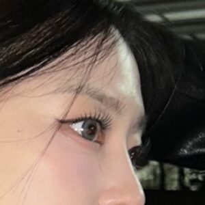 Jang Ye-eun Instagram - 🤍🌫️🐱