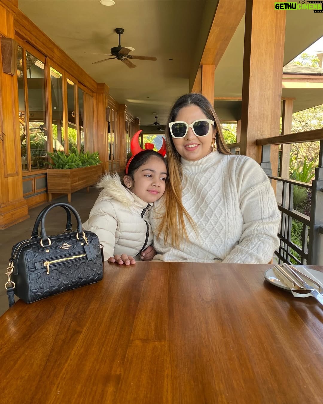 Jasmine Sidhu - 3 Likes - The youngest & Coolest in our gang turned 7 today! Happy Birthday Anaahat ♥️
.
.
.
.
.
( Happy Birthday, Happy Birthday princess, My girls, girl gang, Going to Paris)
#happybirthday #girlgang