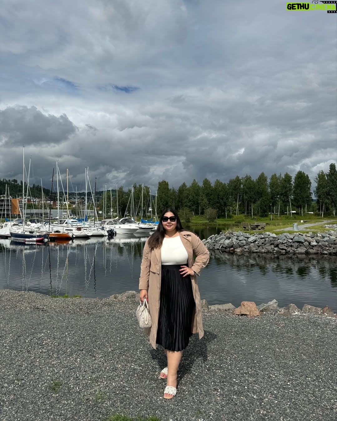 Jasmine Sidhu - 3 Likes - Delve into the serene expanse of Gjovik’s picturesque lake, where the reflective waters mirror the beauty of the surrounding landscape, creating a symphony of tranquility and natural splendor.
#hellonorway #visitnorway #visitislo #beautyobsessed #gjøvik #gjøviksentrum #oslonorway #sidhuxnorway #summervibes #summerinnorway #blooming