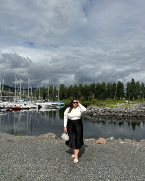 Jasmine Sidhu Instagram - Delve into the serene expanse of Gjovik’s picturesque lake, where the reflective waters mirror the beauty of the surrounding landscape, creating a symphony of tranquility and natural splendor. 

#hellonorway #visitnorway #visitislo #beautyobsessed #gjøvik #gjøviksentrum #oslonorway #sidhuxnorway #summervibes #summerinnorway #blooming