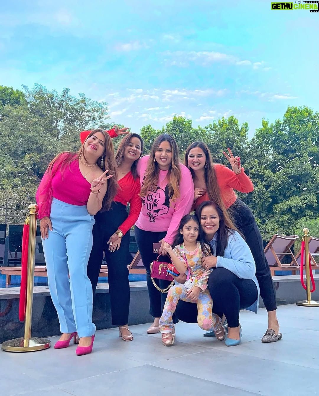 Jasmine Sidhu - 3 Likes - The youngest & Coolest in our gang turned 7 today! Happy Birthday Anaahat ♥️
.
.
.
.
.
( Happy Birthday, Happy Birthday princess, My girls, girl gang, Going to Paris)
#happybirthday #girlgang