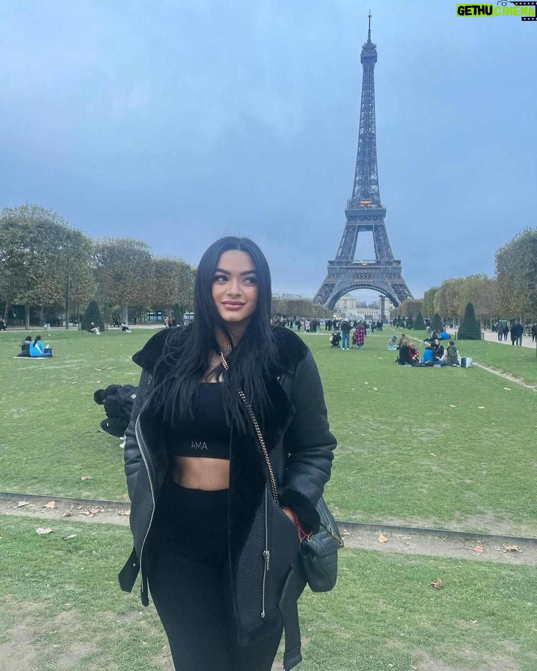 Jassym Lora - 24.9K Likes - Re-shoot your shot I couldn’t see good #Paris #Ama #tb