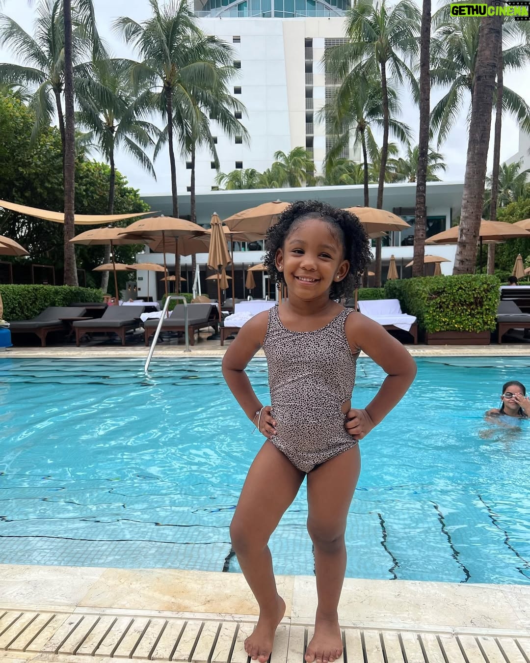 Jassym Lora - 18.5K Likes - And We’re back! 🌴